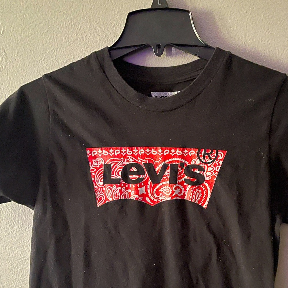 levis tshirt